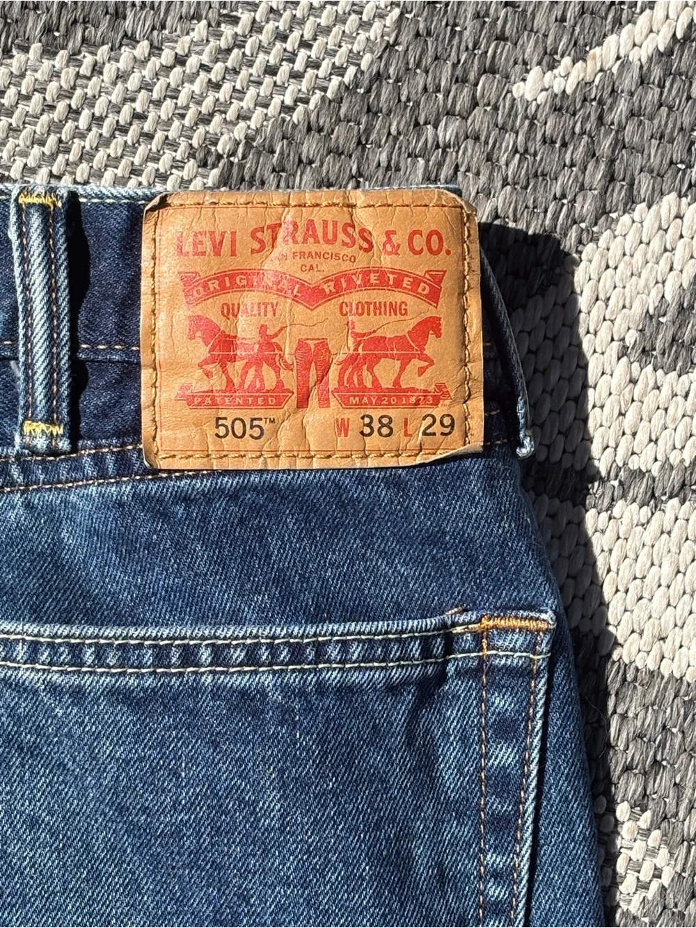 Levi's 505 Classic Straight Fit Men’s Blue Jeans 38x29